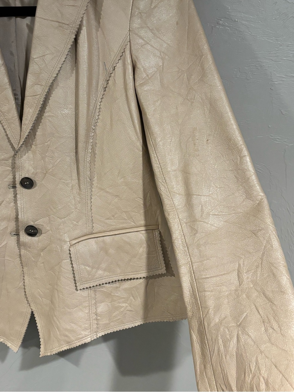 Vintage Anne Klein Cream Leather Blazer - Picture 6 of 12